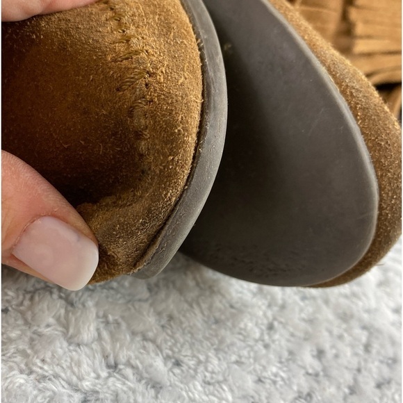 Vintage Minnetonka Women's Suede 3-Layer Fringe Moccasin Coachella Boots Sz 7 - Picture 8 of 15